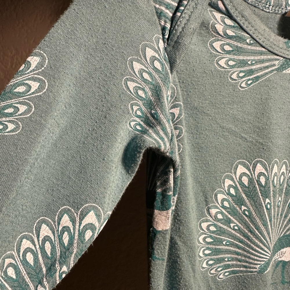 Kate Quinn Organics Peacock Print One Piece - Picture 3 of 4